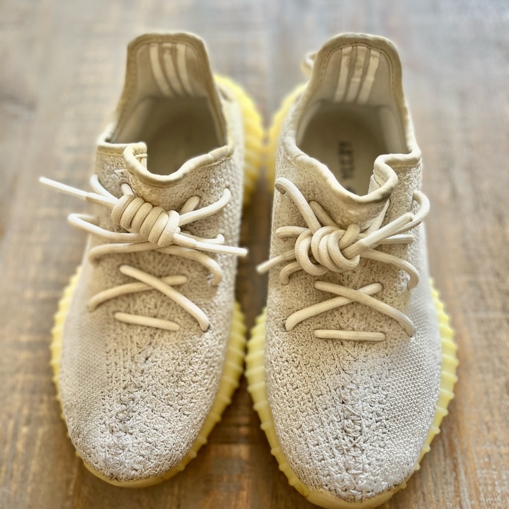Yeezy 350 Boost V2 Triple White